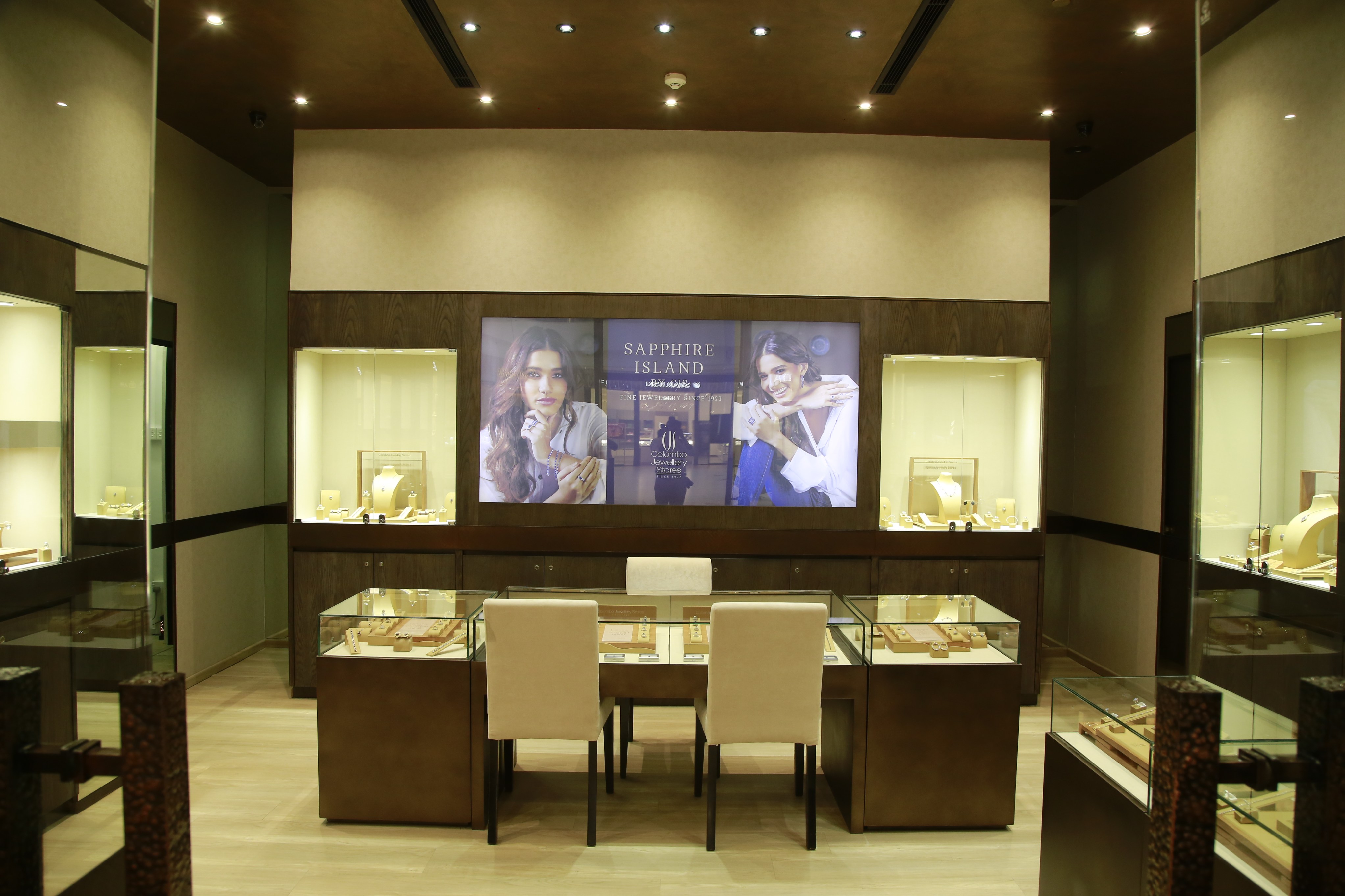 Colombo Jewellery Stores opens outlet at One Galle Face outlet