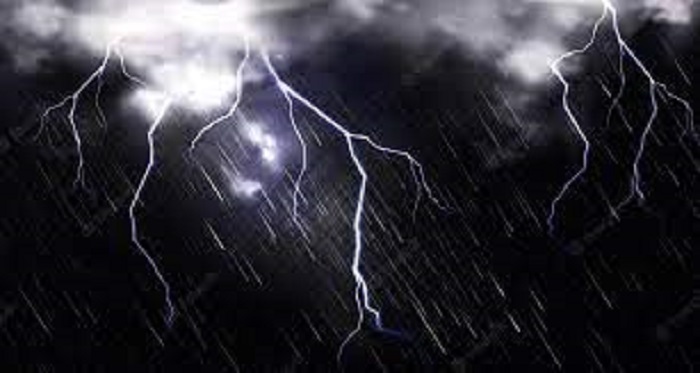 Extreme weather : Three killed after being struck by lightning