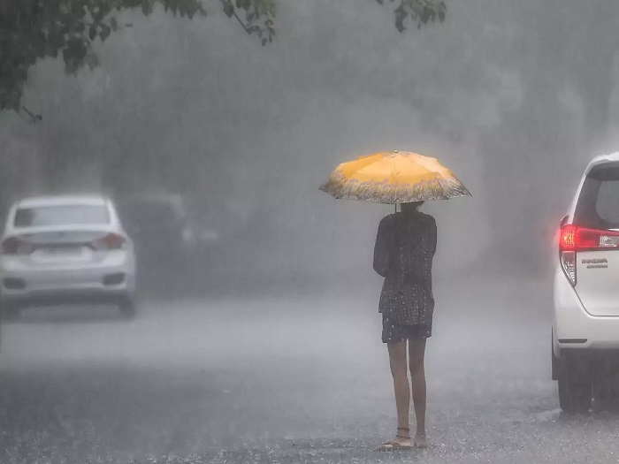 Weather : Heavy rains expected in several areas today