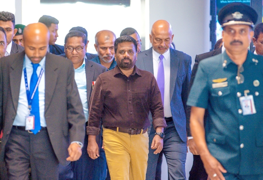 President leaves for Vietnam