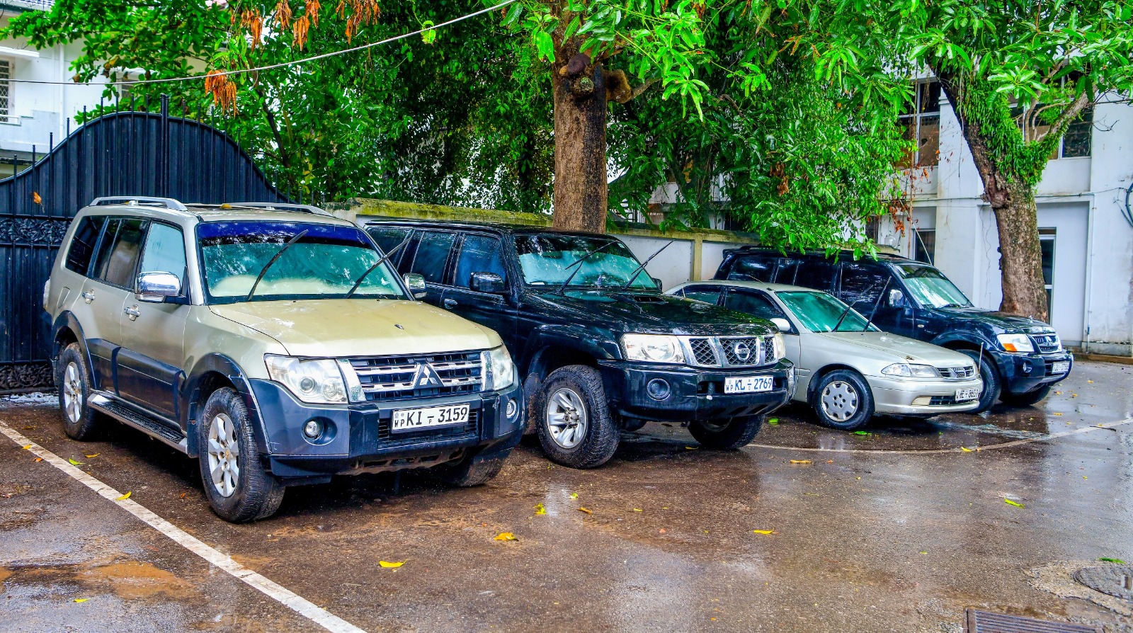 President’s Office donates 5 vehicles for war-disabled soldiers