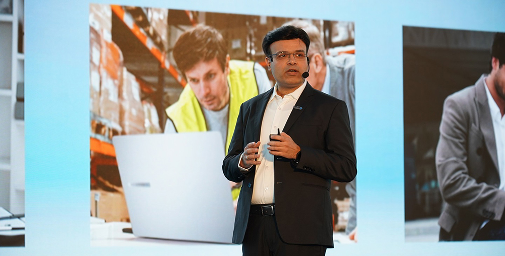 Dinesh Sharma, Vice President, Commercial PC and Smartphone, ASUS India, Sri Lanka and Nepal speaking at the event