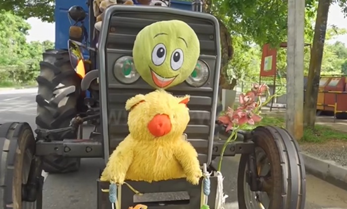 Kurunegala garbage truck turns heads with toy-filled makeover