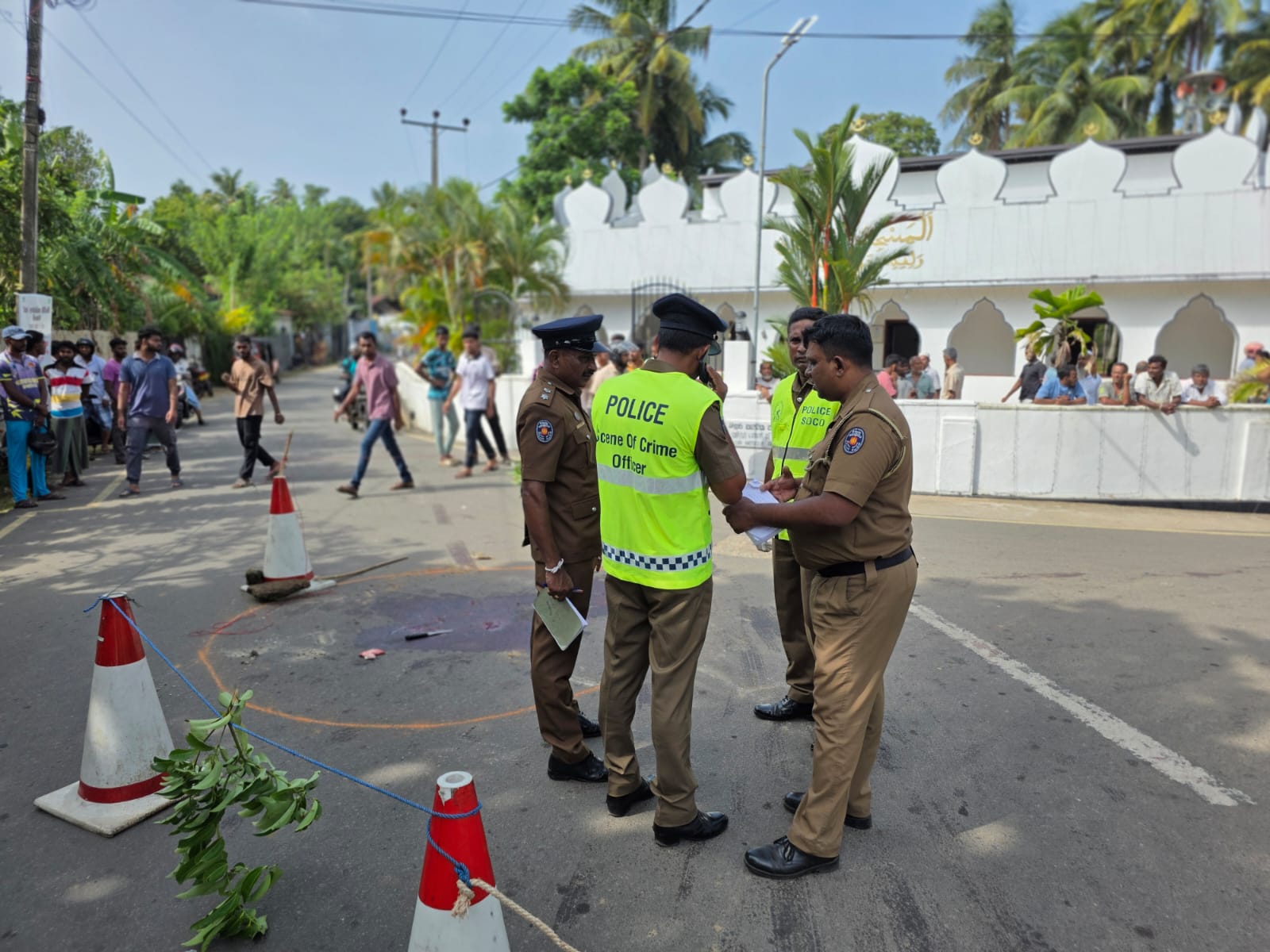 Ginthota man stabbed to death outside mosque