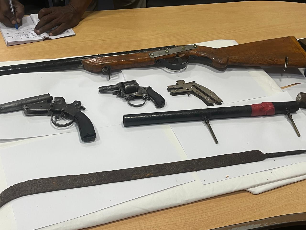 Two arrested with four illegal firearms in Katana