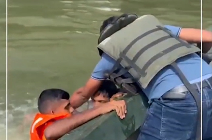 94-year-old man rescued after jumping off bridge