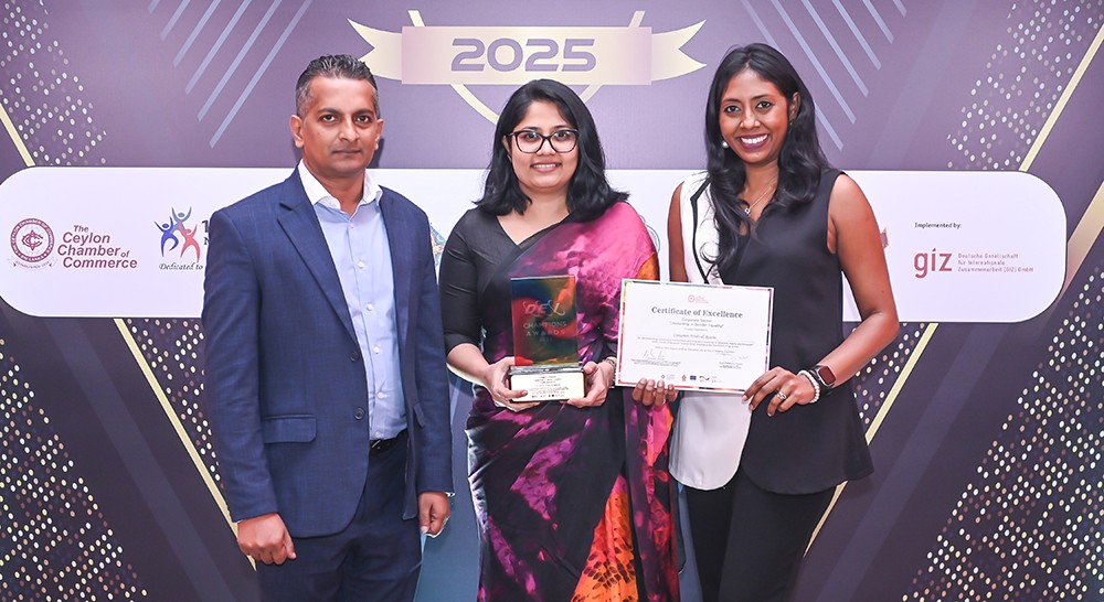 Duminda Wijesinghe, Yohani Felsinger, Nishara Johnpillai