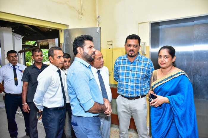 Kuliyapitiya accident : Govt officials visit injured children