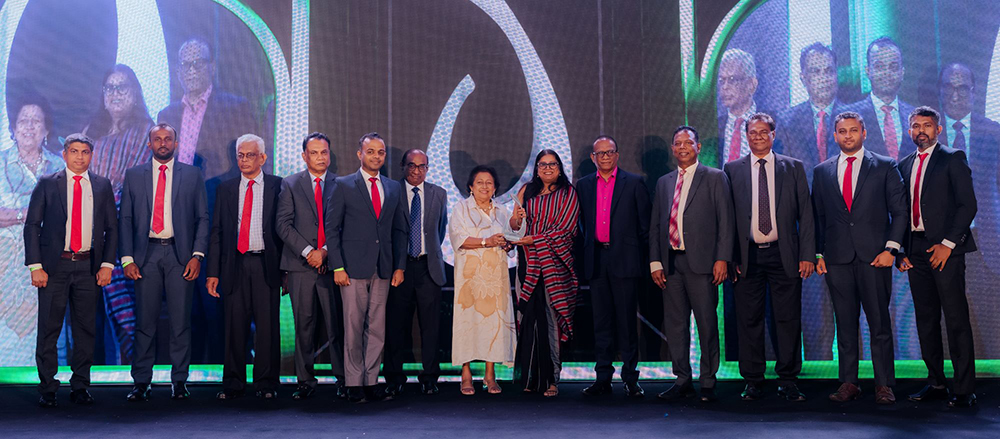 Left to right, Dinesh Liyanage (Manager, Corporate Communications), WathsaraWedage (Senior Manager, Sustainability & CSR), Dishan Shaminda (General Manager, INSEE Concrete), Gayani Perera (General Manager, Marketing), Buddhika Madusanka (Head of Industrial Sales), and Supun Gunasekara (Quality Assurance Manager, INSEE Concrete).