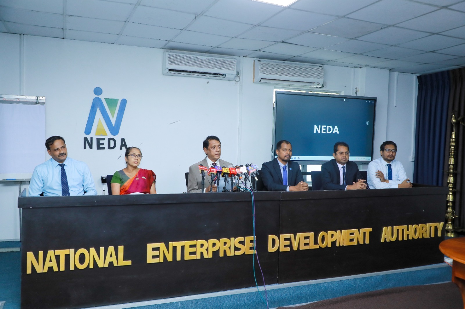 NEDA & NSBM partner for Colombo Robotics Meetup 2025