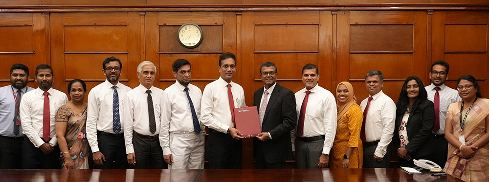 CA Sri Lanka President Mr. Heshana Kuruppu presenting the budget proposals to the Secretary to the Ministry of Finance Dr Harshana Suriyapperuma at the Ministry of Finance