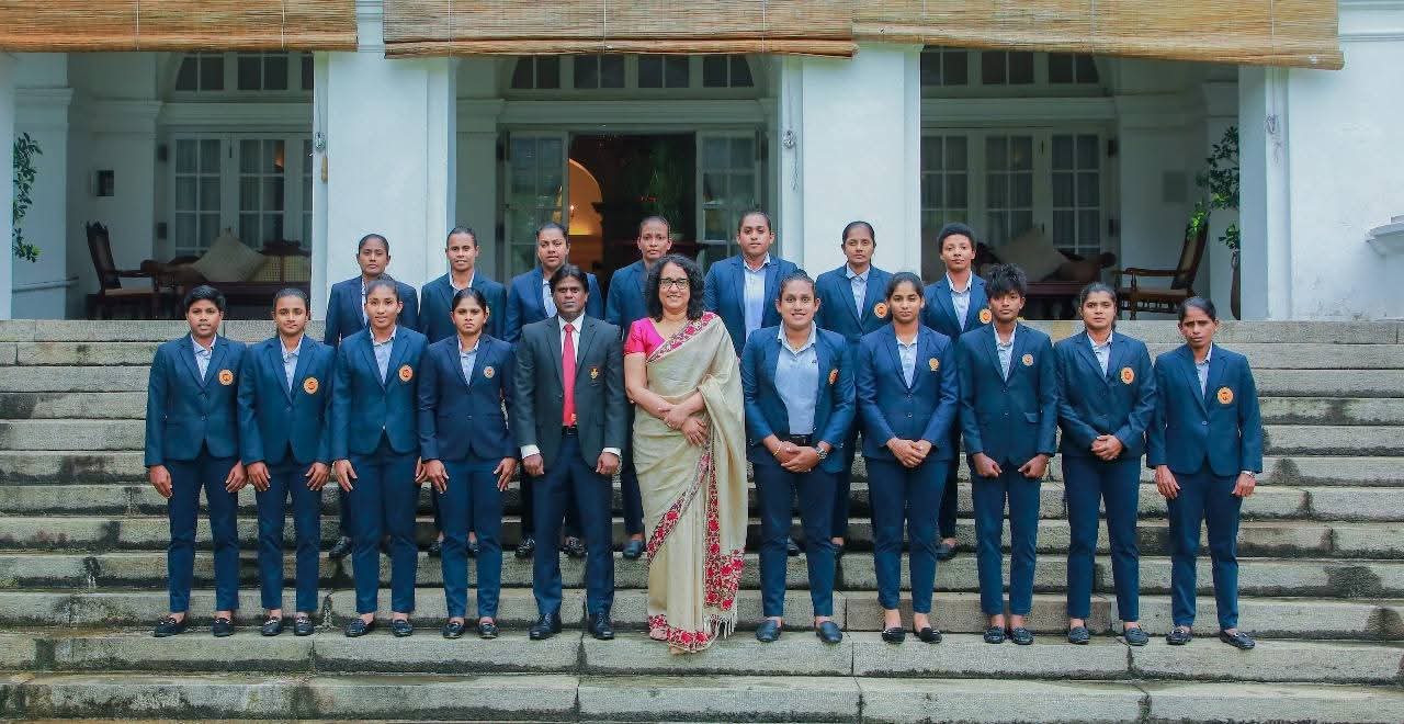 PM meets Sri Lanka Women’s Cricket Team