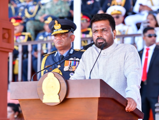 President attends awarding of President’s Colours and commissioning of SLAF cadet officers