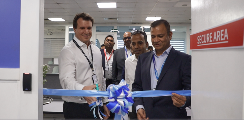 Senior leadership of CFC (UK) and Virtusa Corporation cutting the ribbon to the newly commenced digital services hub for domain-led enterprise engineering