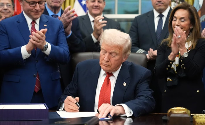 Record-long US Govt shutdown ends as Trump signs funding bill