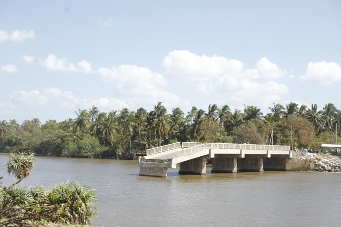 New Bailey bridge to replace the destroyed Iranawila bridge