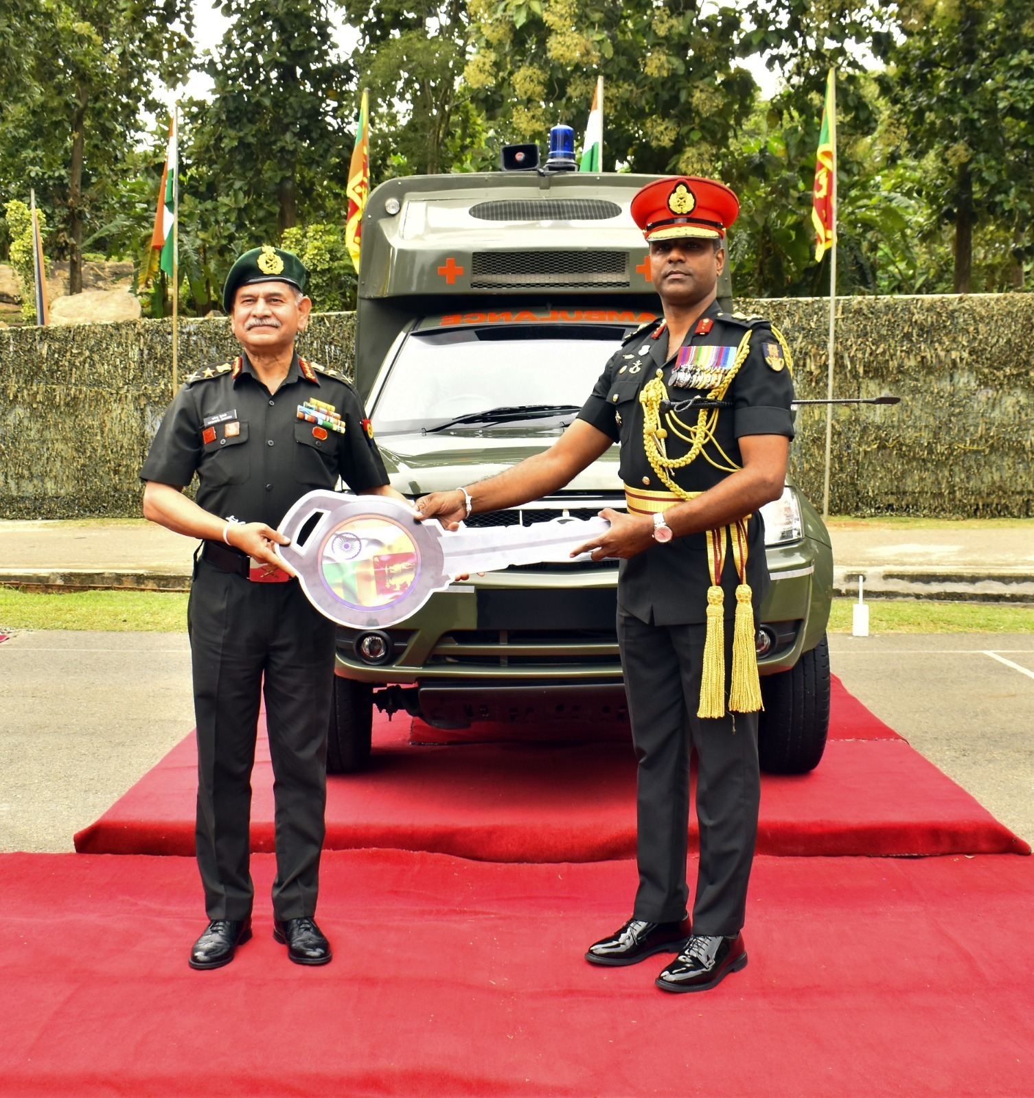 Indian Army Chief donates ambulance to Sri Lanka Army War College