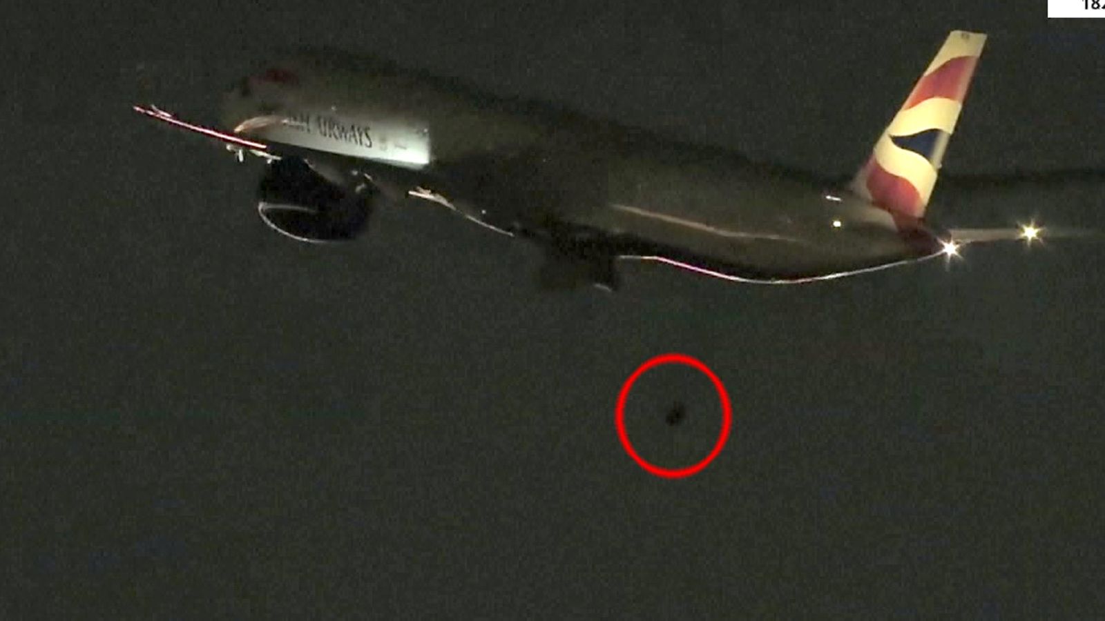 British Airways flight to London loses wheel during take-off (Video)