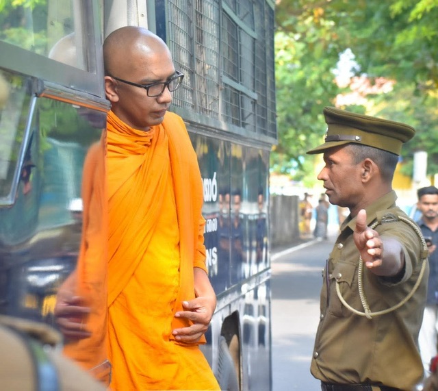 Trinco Buddha statue case: Balangoda Kassapa Thera granted bail