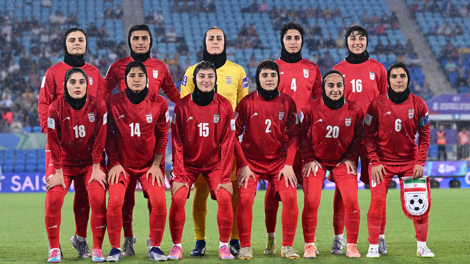 Three Iranian women footballers who sought asylum in Australia decide to return home