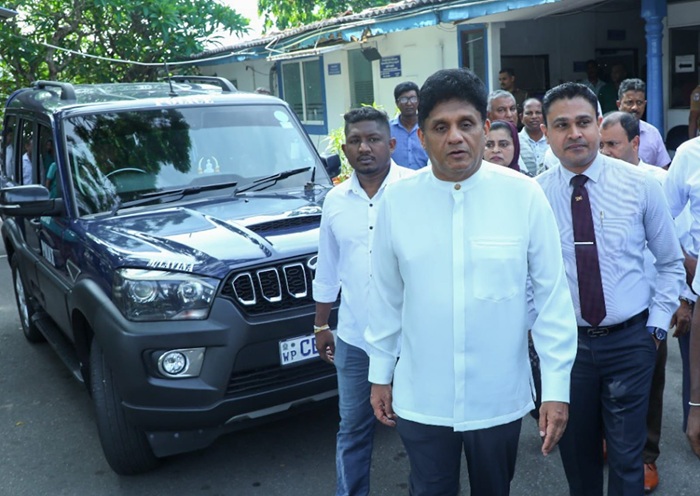 Sajith visits Dehiwela Police over Political activist arrest
