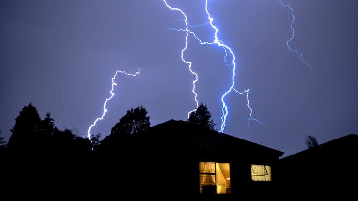 26-year-old woman dies after Lightning Strikes Home
