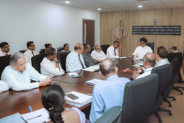 Delays in food import clearance discussed at meeting with Trade Minister