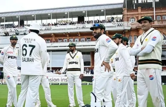 Pakistan send 7 Players home, release Head Coach ahead of 3rd Test