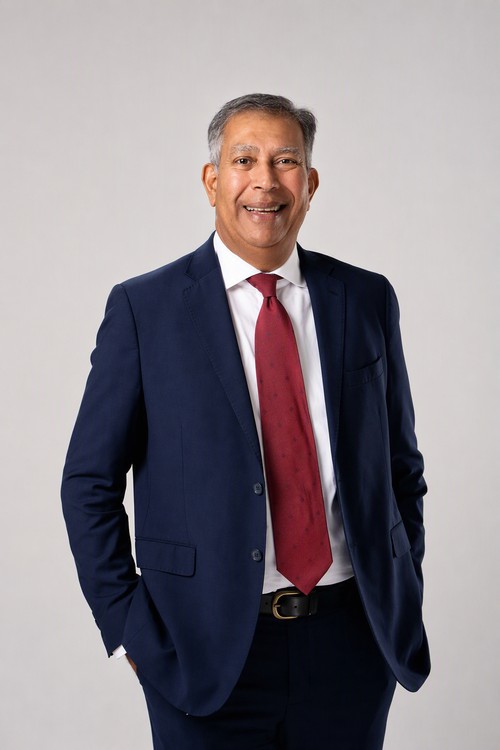 Dilip de S Wijeyeratne, Deputy Chairman, Sampath Bank PLC