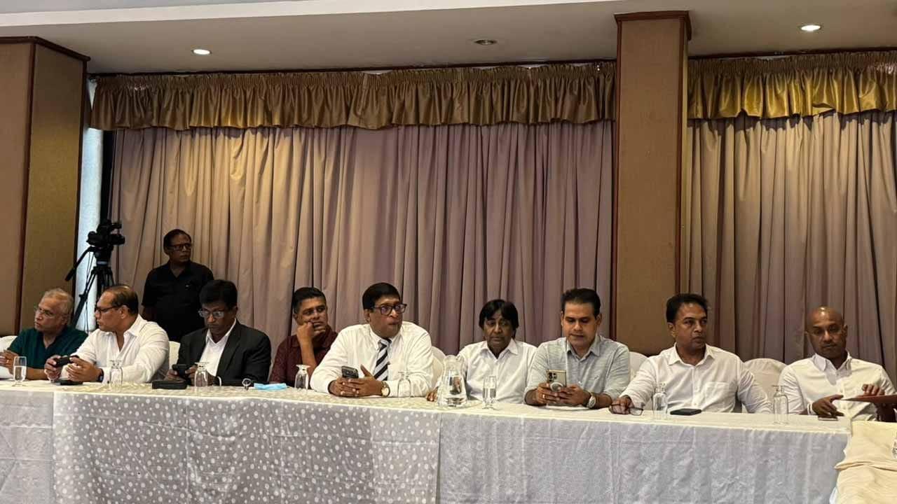 Opposition and civil society leaders sign joint statement against 22A