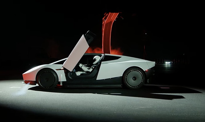 Tesla’s new Roadster makes a flying debut, hitting 60 MPH in under a second